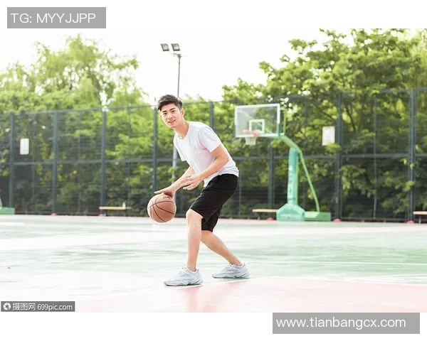 如何巧妙吸引会打篮球的男生分享你的兴趣与爱好